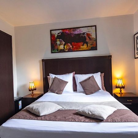 Hotel Malon Льовен Екстериор снимка