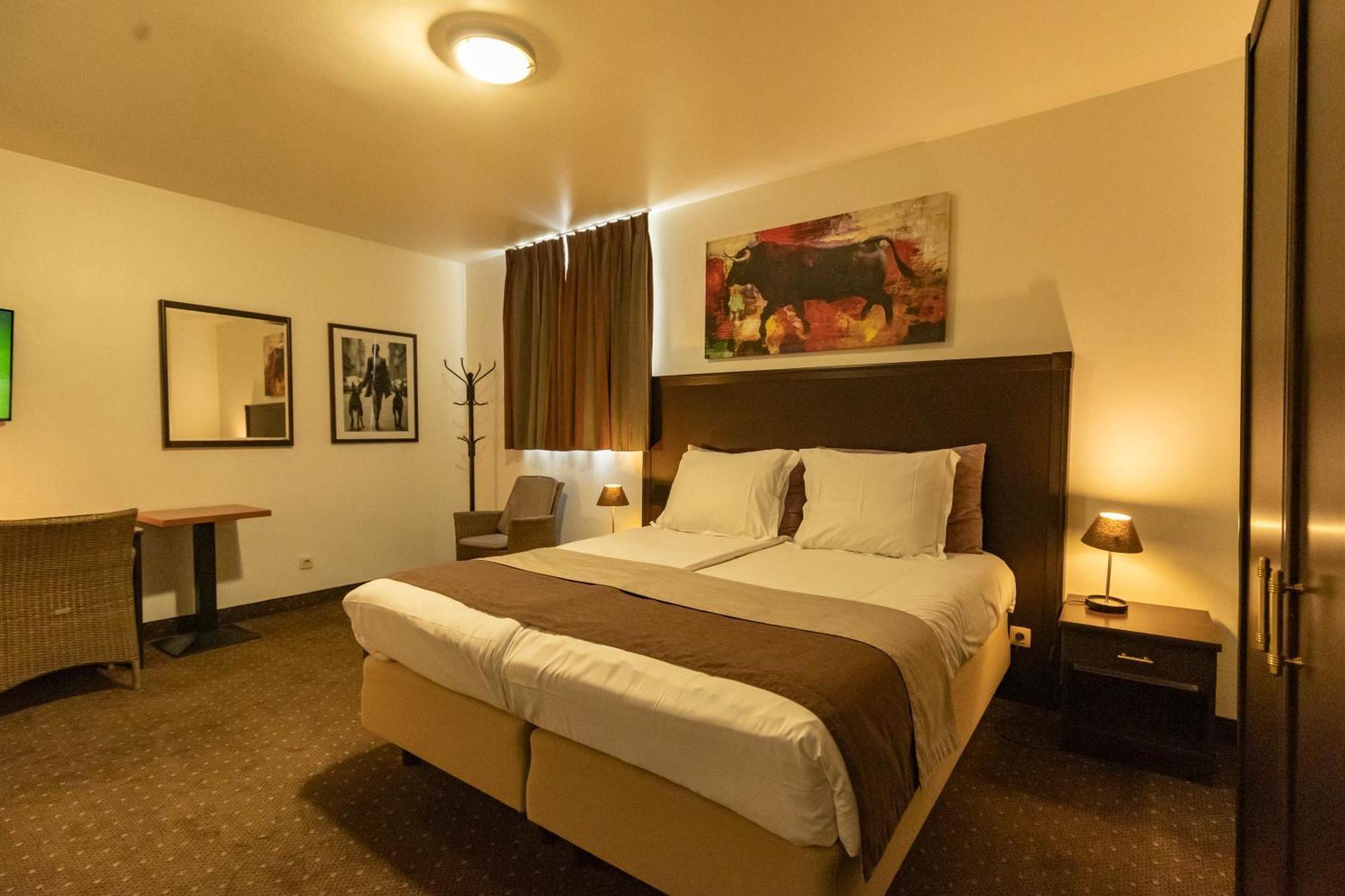 Hotel Malon Льовен Екстериор снимка