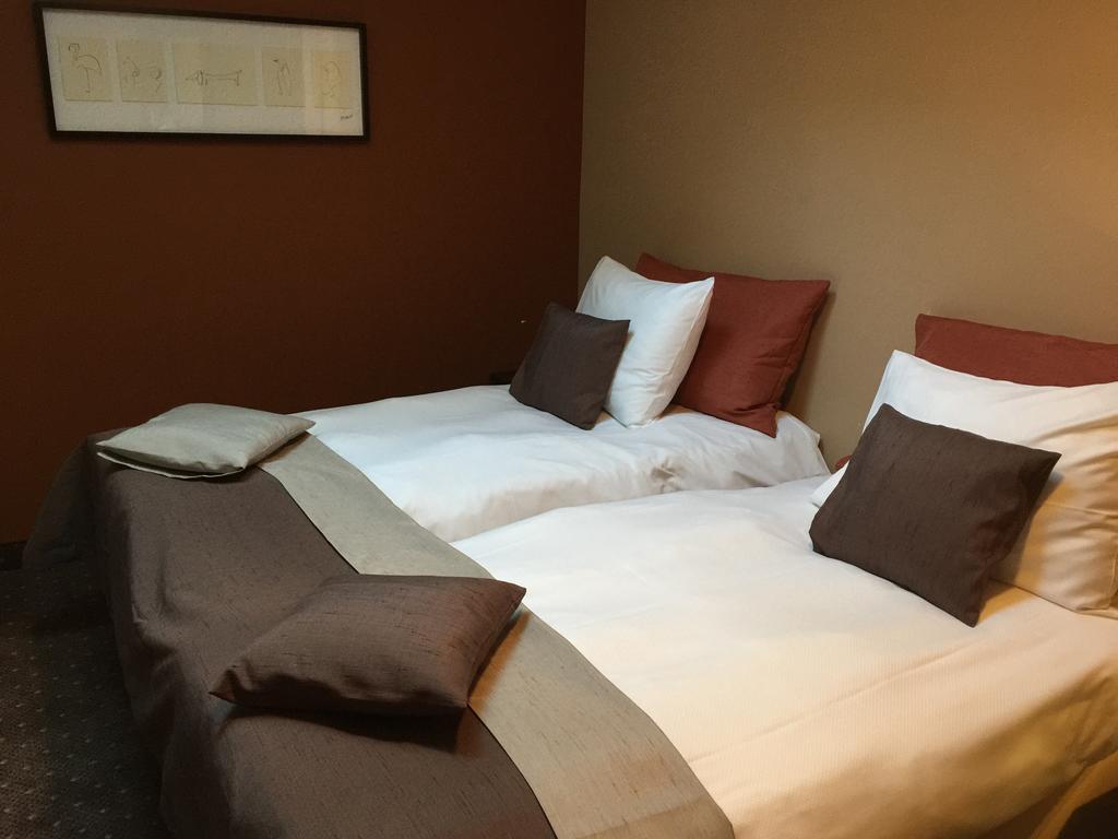 Hotel Malon Льовен Екстериор снимка