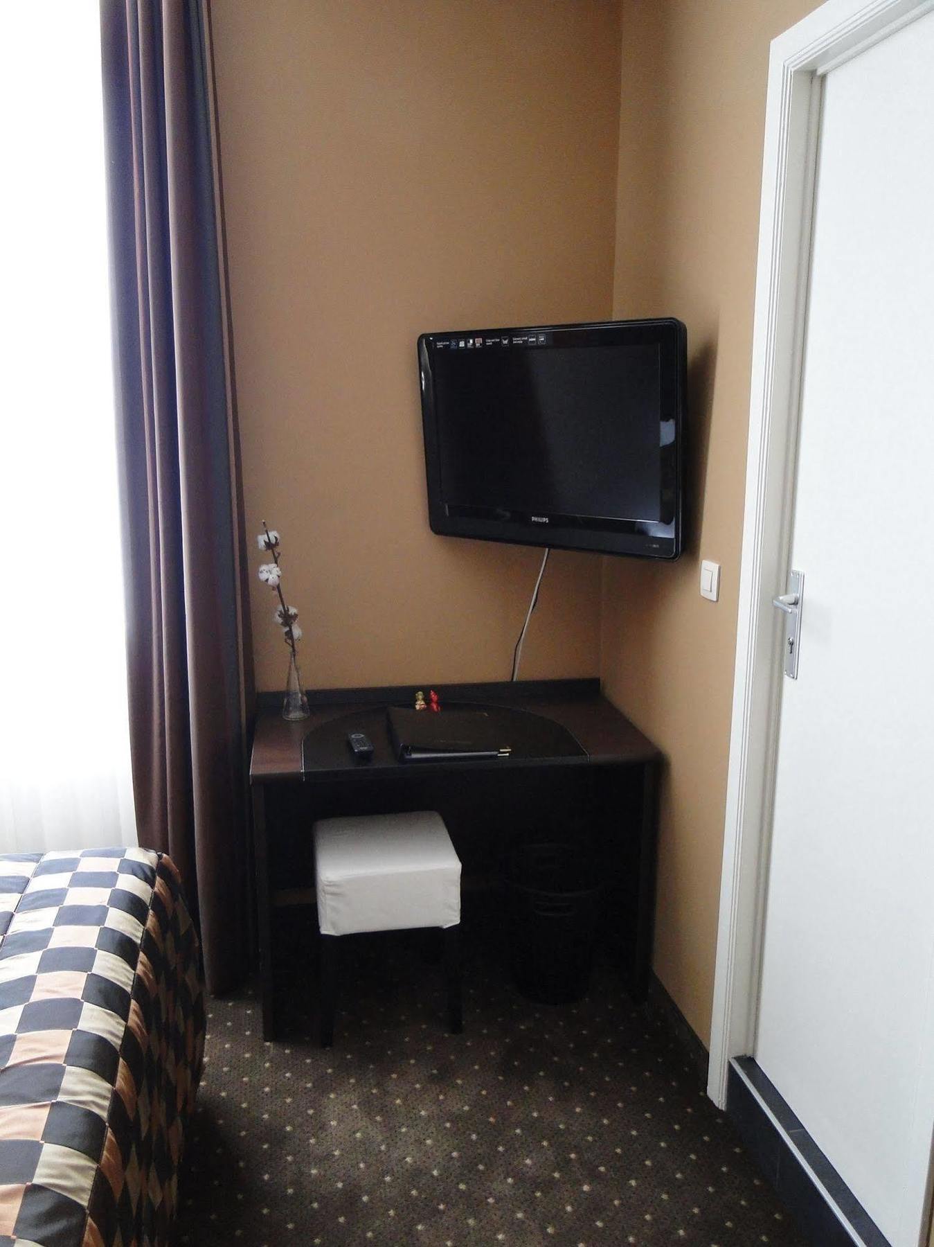 Hotel Malon Льовен Екстериор снимка