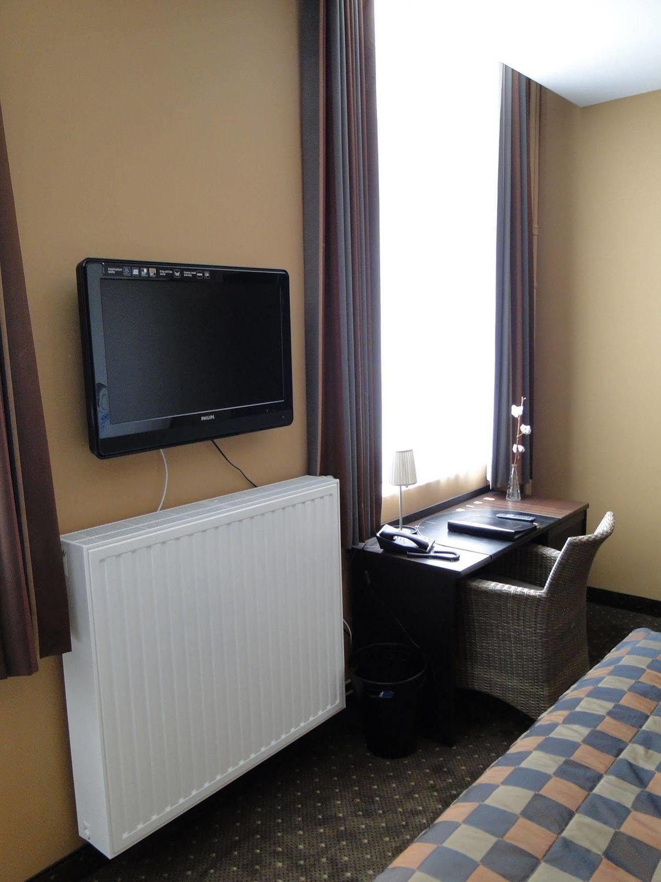Hotel Malon Льовен Екстериор снимка
